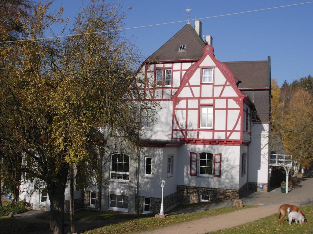 Waldhotel Forsthaus Remstecken Κόμπλεντς Εξωτερικό φωτογραφία