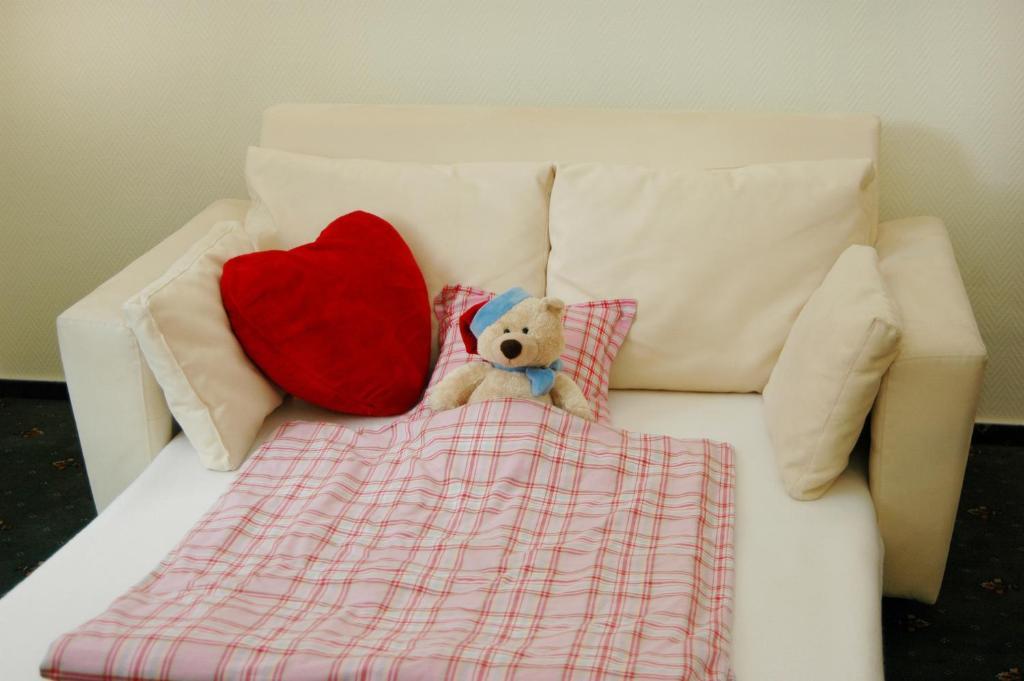 Waldhotel Forsthaus Remstecken Κόμπλεντς Δωμάτιο φωτογραφία