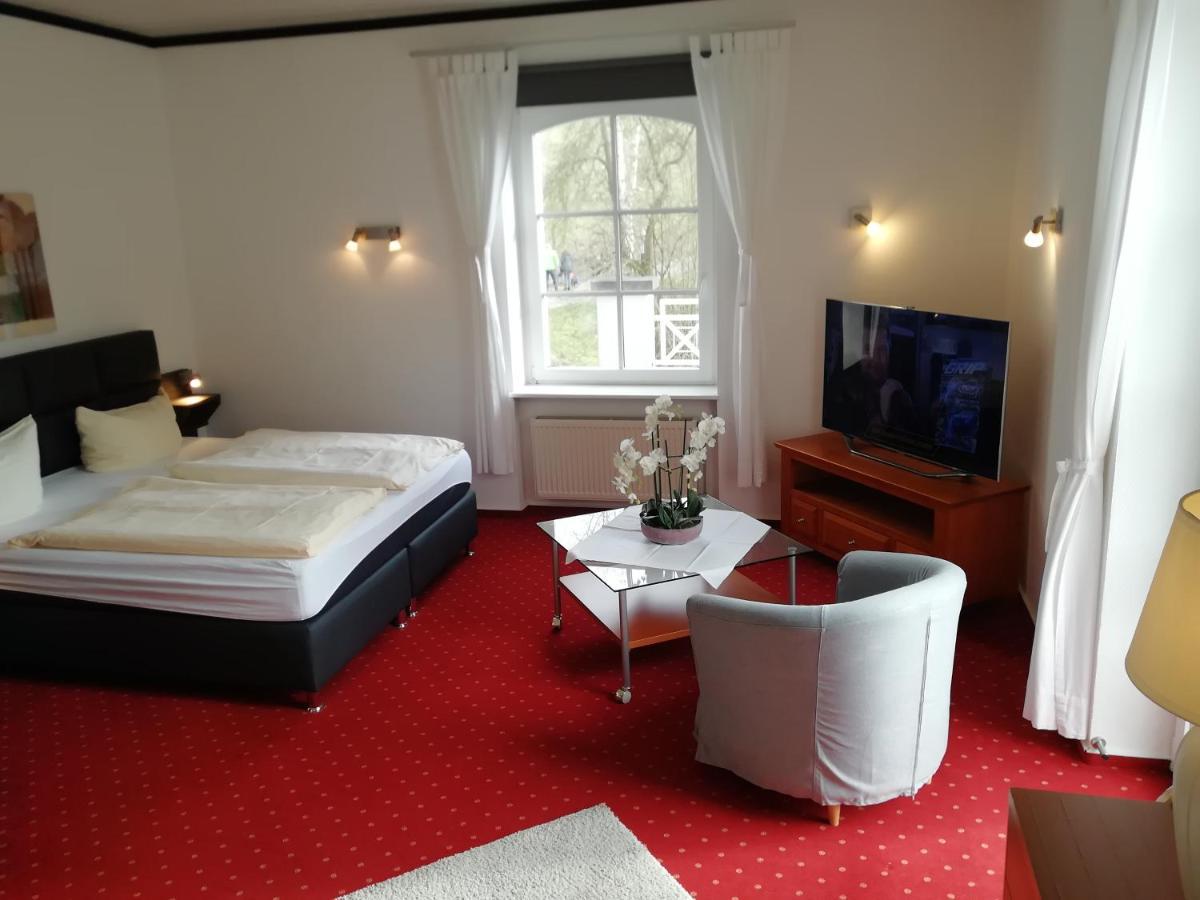 Waldhotel Forsthaus Remstecken Κόμπλεντς Εξωτερικό φωτογραφία